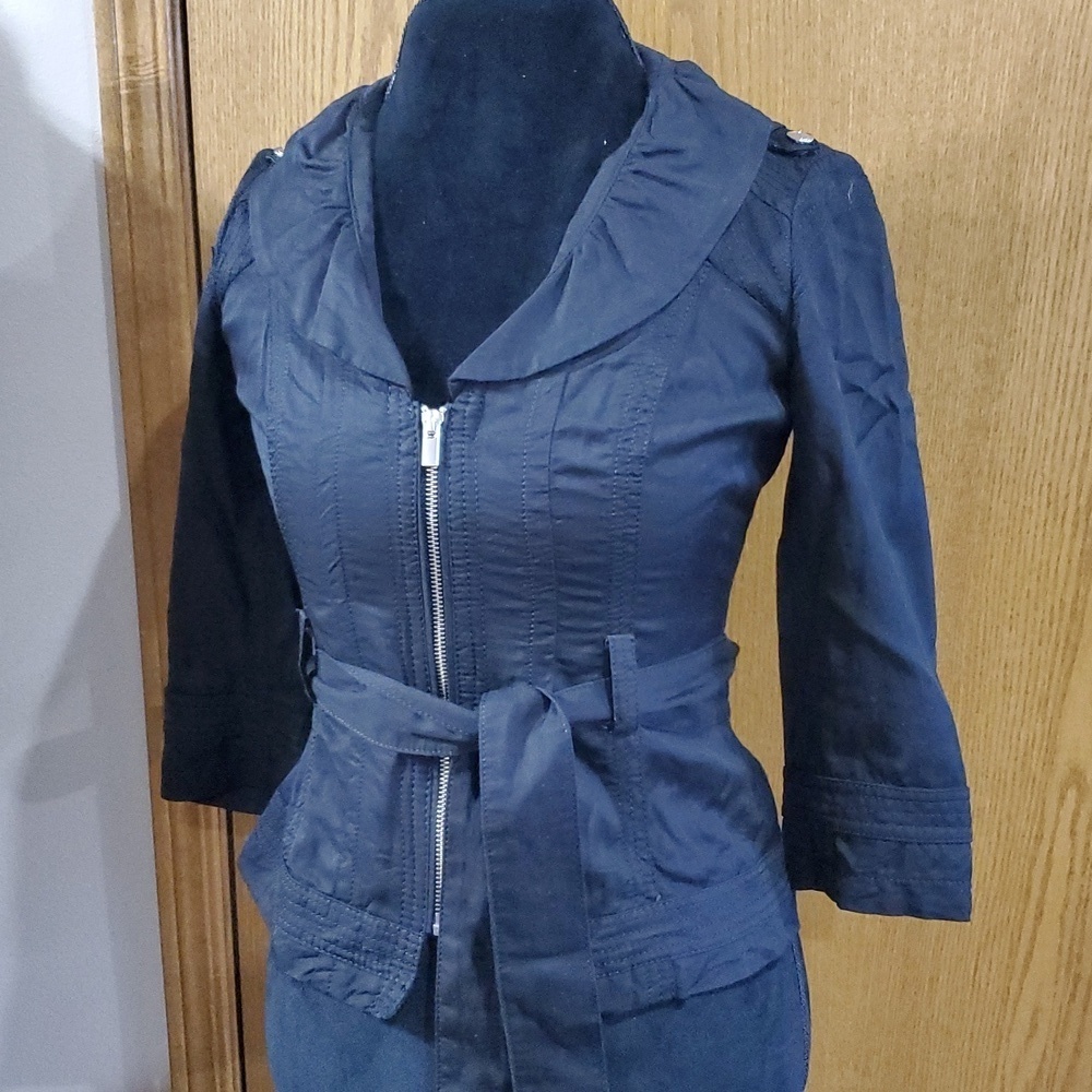 Whbm black ruffle collar cropped half sleeve belted blazer
